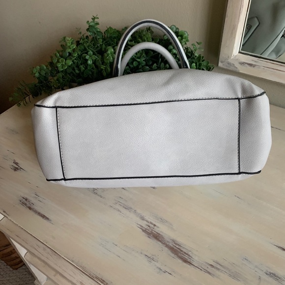 Pebbled leather gray hand bag with handles - Picture 3 of 11